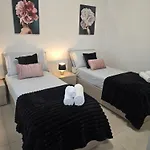 Raymihome Apartments-parking Privato *